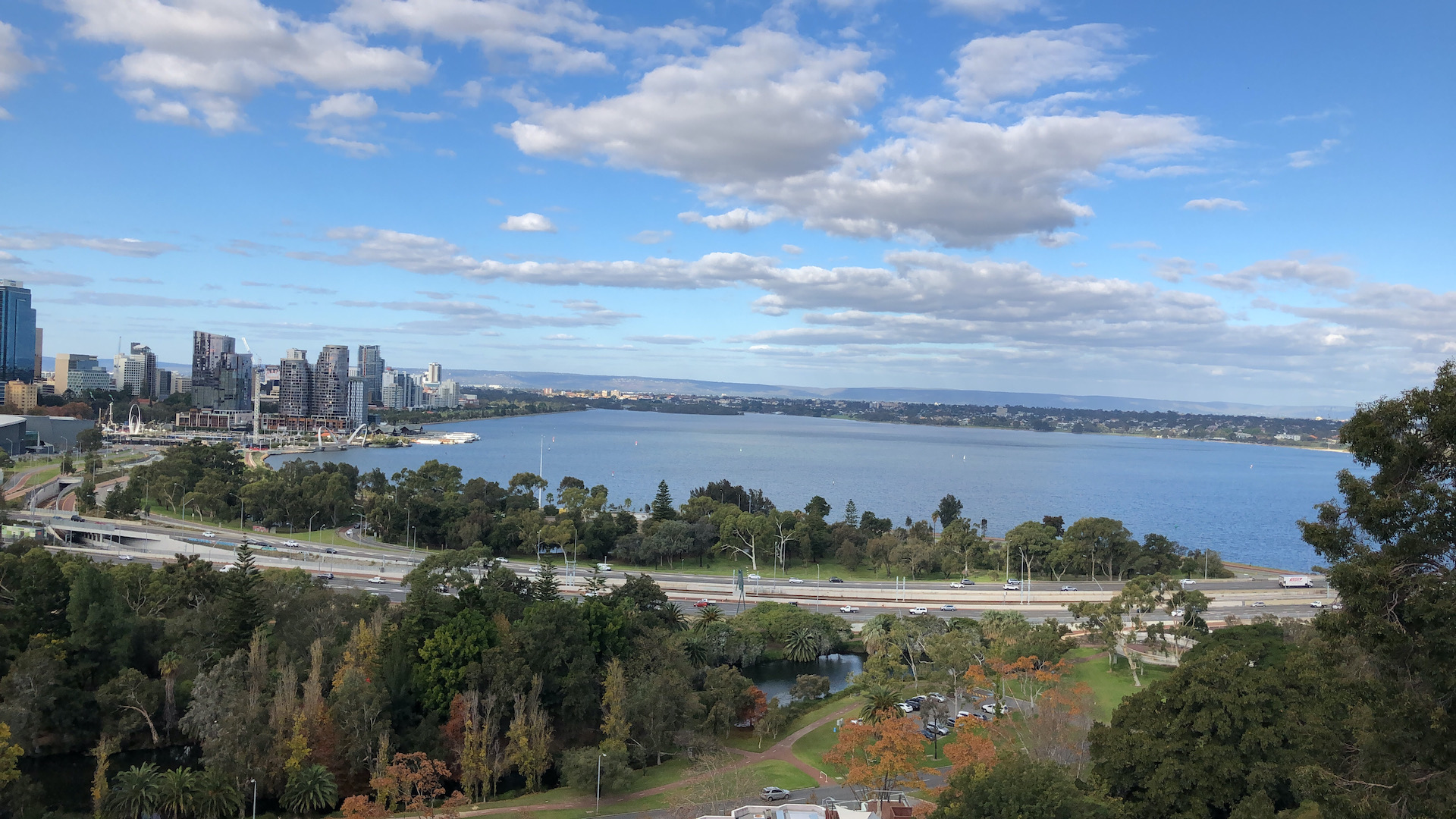 2020-05-18 View to Swan River & Perth city from King's Park